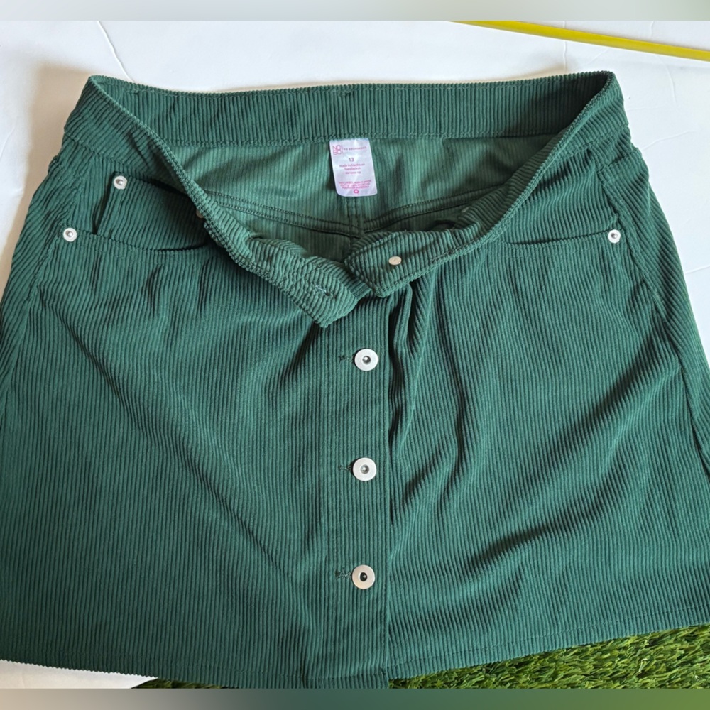 NO BOUNDARIES Forest Green Mini Corduroy Skirt Size 13